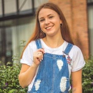 Meet your Posher, Lynn